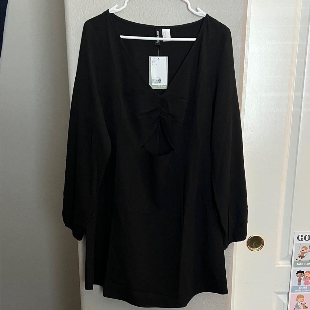 H&M black keyhole cutout dress